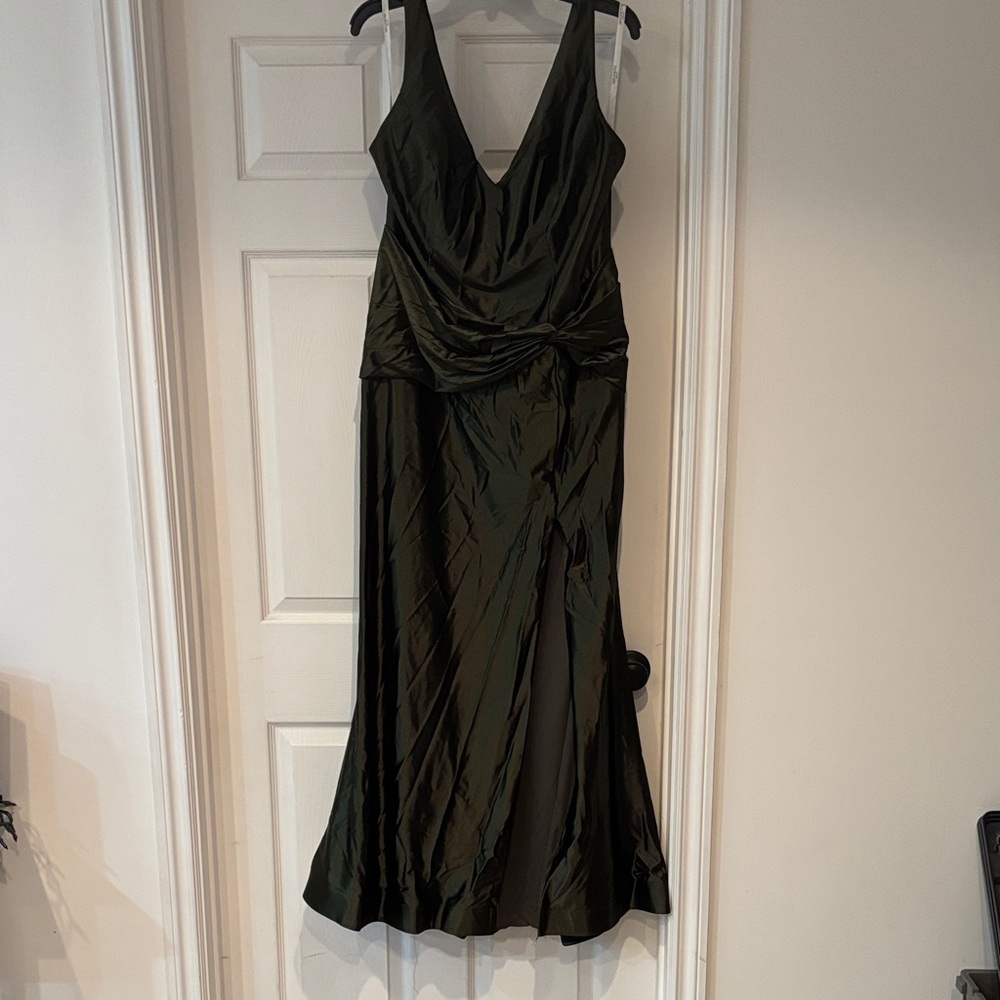 David’s Bridal Bridesmaid Signature Deep Green Evening Gown